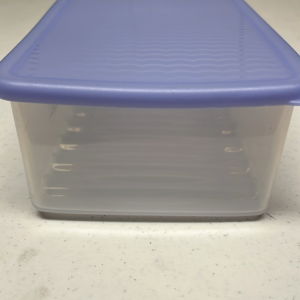 Tupperware FridgeSmart Produce Keeper Vented Vegetable Storage Container - Picture 4 of 12